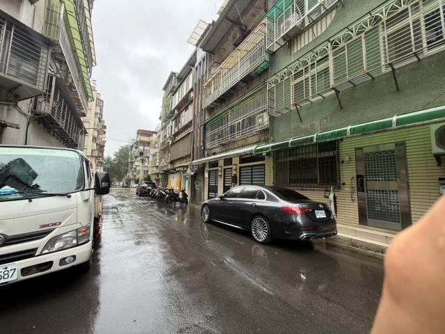 台北信義區公寓拍賣-2