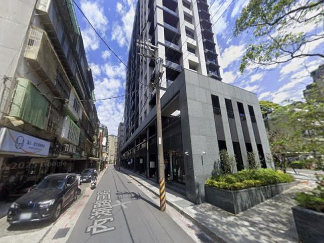 台北內湖大樓拍賣-1