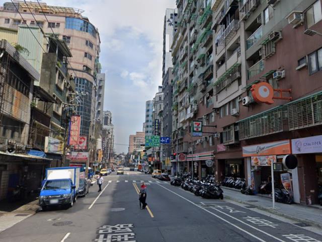 新北三重拍賣大樓-2