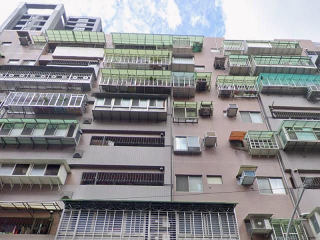 新莊拍賣大樓-1